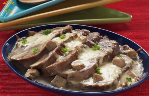 آموزش آشپزی با قارچ - طرز تهیه خوراک زبان گوساله با سس بشامل و قارچ