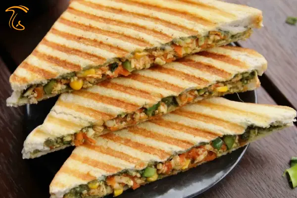کلاب مرغ و قارچ