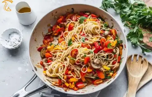 طرز تهیه نودل با سبزیجات و قارچ