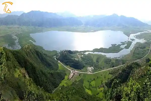 دریاچه زریبار کردستان