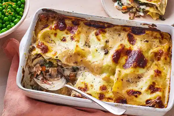 طرز تهیه انواع لازانیا با قارچ