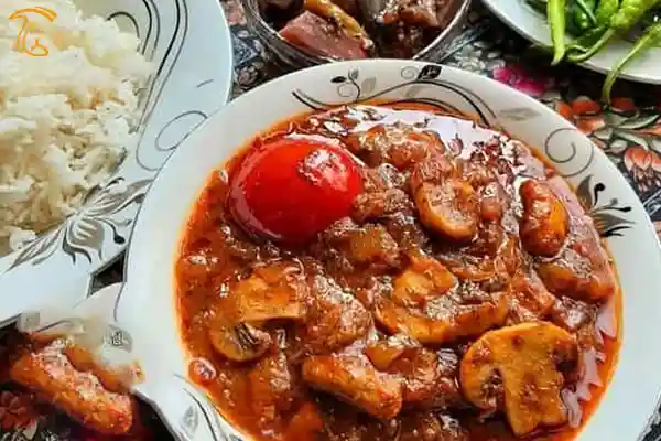 خورشت گوشت باقارچ به راحتی در منزل خورشقارچ را سرو کنید