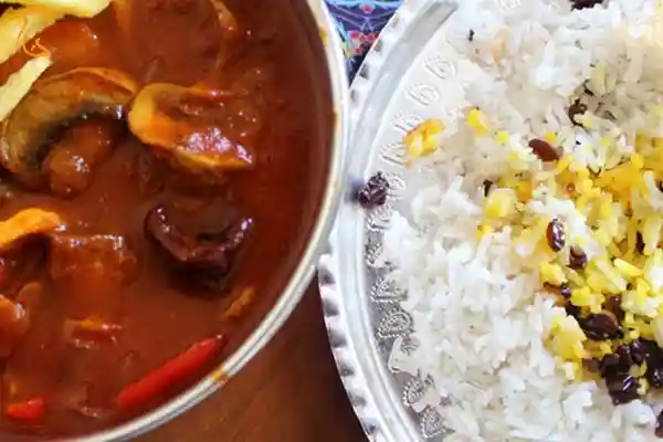 طرز تهیه خورشت قارچ ساده برای خاص پسندان و مناسب رژیم لاغری