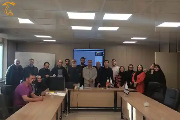 عکس یادگاری در پایان کلاسهای آموزشی تولید قارچ دکمه ای توسط مهندس میرزاده