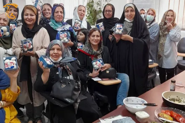 توزیع قارچ در بین شرکت کنندگان دوره افزایش سرانه مصرف قارچ