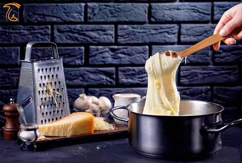 مواد لازم برای تهیه سس آلفردو با قارچ
